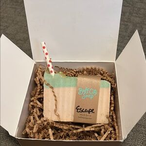 Escape Bar - Green and Tan